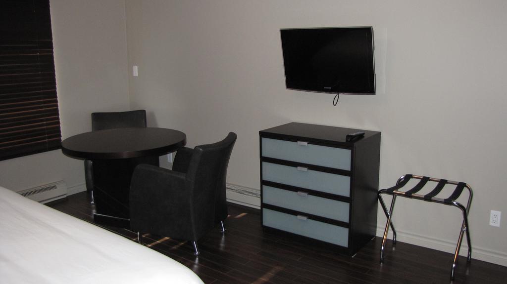 Hotel Saint-Germain Rimouski Ruang foto