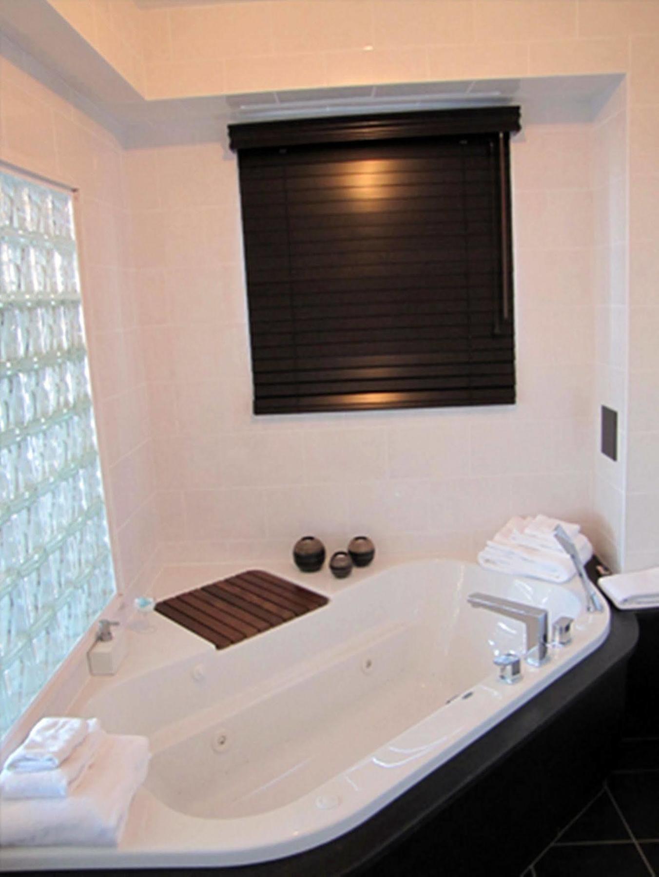 Hotel Saint-Germain Rimouski Bagian luar foto